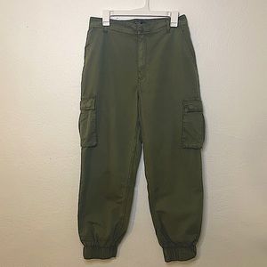 Abercrombie and Fitch Olive Green Cargo Pant Size M